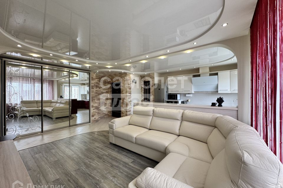 Продаётся 4-комнатная квартира, 77.8 м²