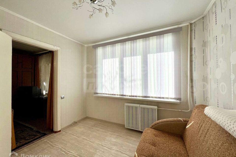 Продаётся 4-комнатная квартира, 60.6 м²