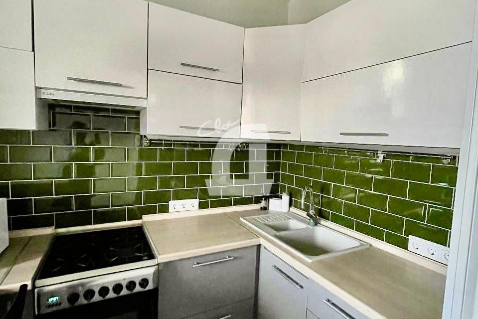Сдаётся 1-комнатная квартира, 42 м²