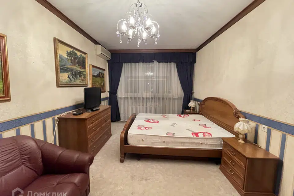 Продаётся 4-комнатная квартира, 100.5 м²