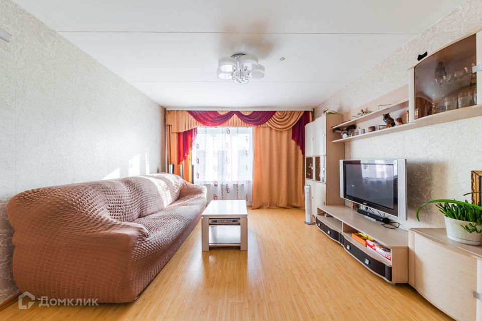 Продаётся 4-комнатная квартира, 90.4 м²