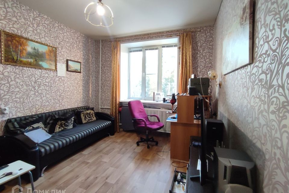 Продаётся 4-комнатная квартира, 75 м²