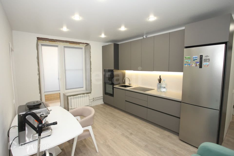 Продаётся 1-комнатная квартира, 49.8 м²