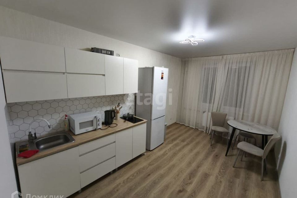 Сдаётся 1-комнатная квартира, 40 м²