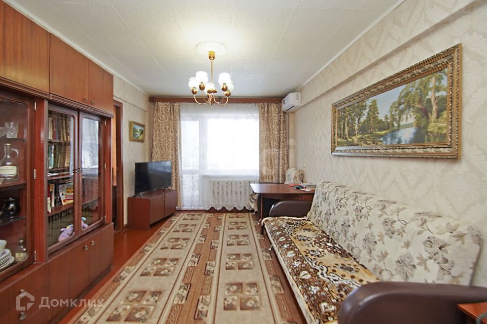 Продаётся 3-комнатная квартира, 48.5 м²