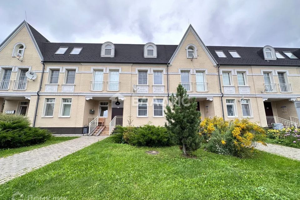 Продаётся 3-комнатная квартира, 99.6 м²