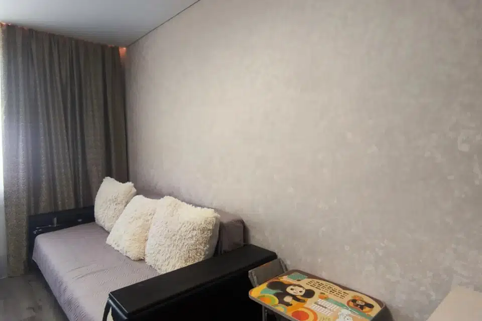 Продаётся 1-комнатная квартира, 42 м²
