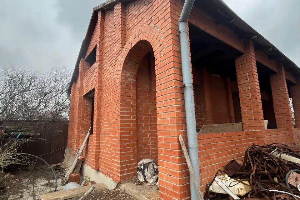 Продаётся 3-этажный дом, 220 м²