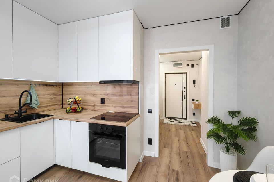 Продаётся 1-комнатная квартира, 42 м²