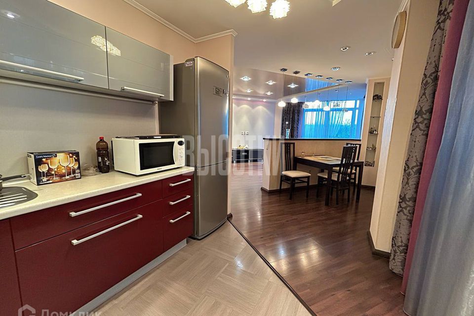 Сдаётся 3-комнатная квартира, 106.3 м²