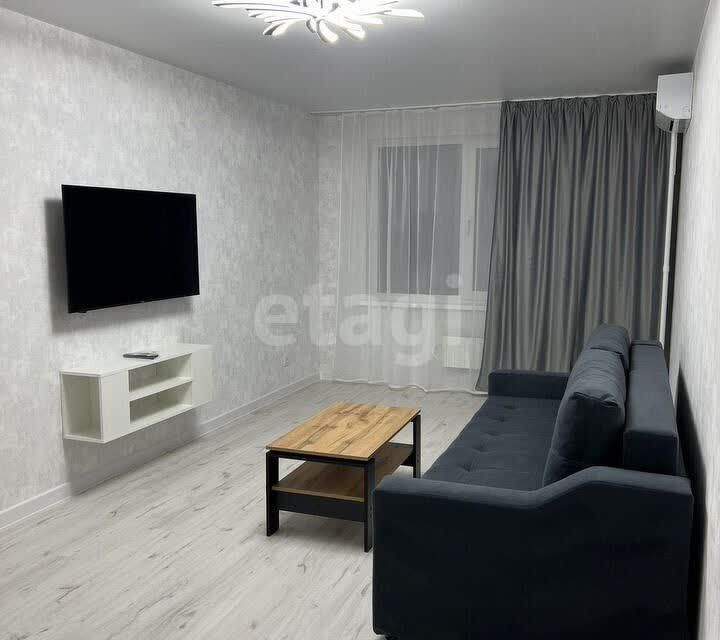 Сдаётся 2-комнатная квартира, 65 м²