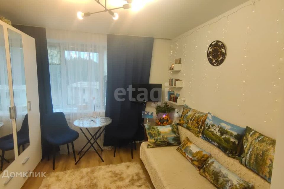 Продаётся комната в 8-комн. квартире, 17.5 м²