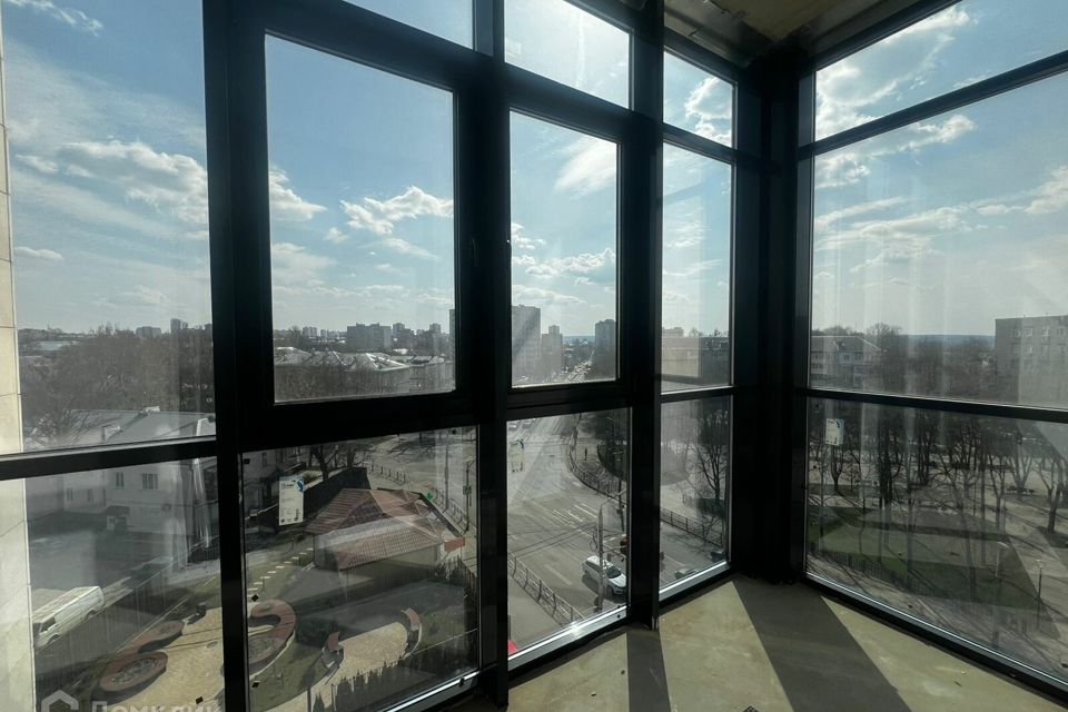 Продаётся 3-комнатная квартира, 125 м²