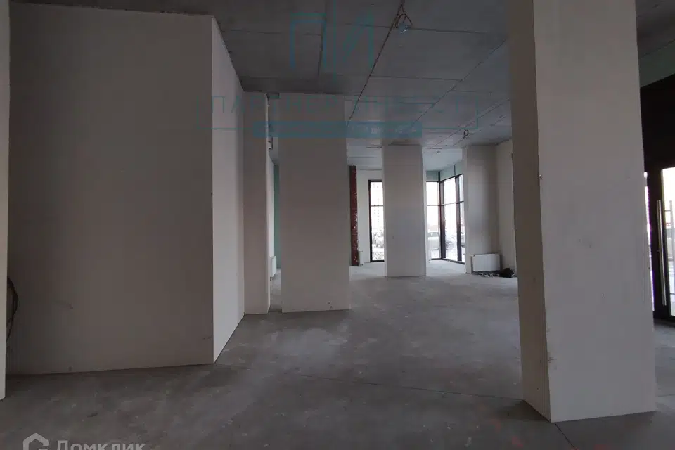Сдаётся торговое помещение, 75 м²