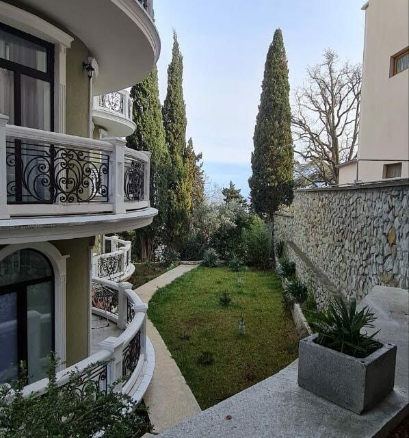 Продаётся 4-комнатная квартира, 95 м²