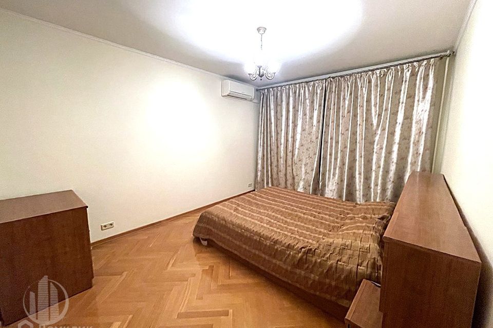 Сдаётся 2-комнатная квартира, 64 м²