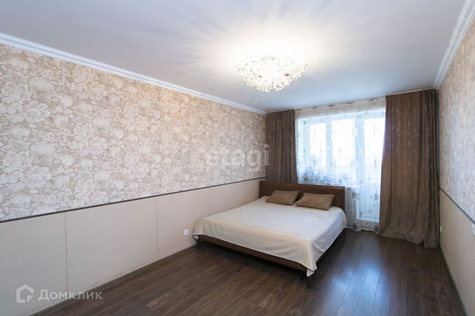 Продаётся 4-комнатная квартира, 123.8 м²
