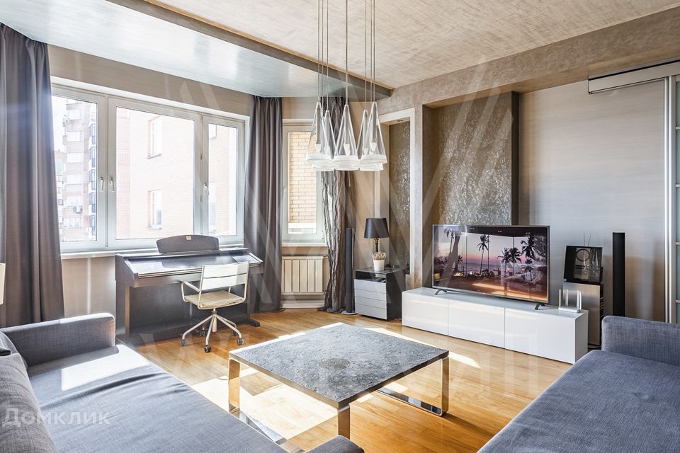 Сдаётся 4-комнатная квартира, 121 м²