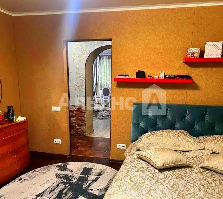 Продаётся 4-комнатная квартира, 120.7 м²