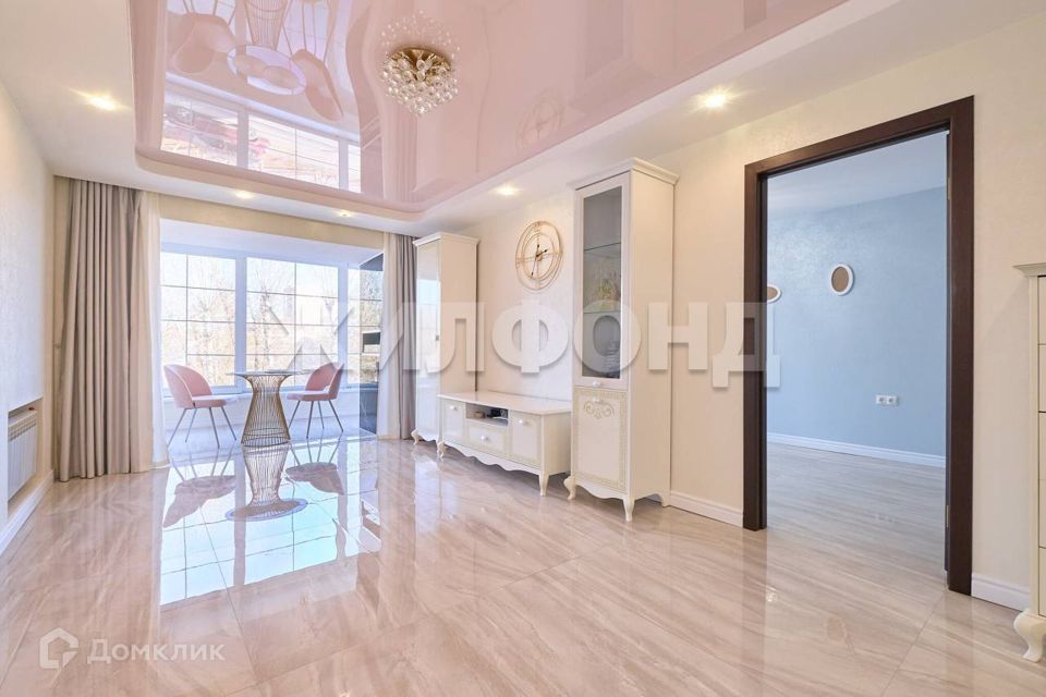 Продаётся 3-комнатная квартира, 100 м²