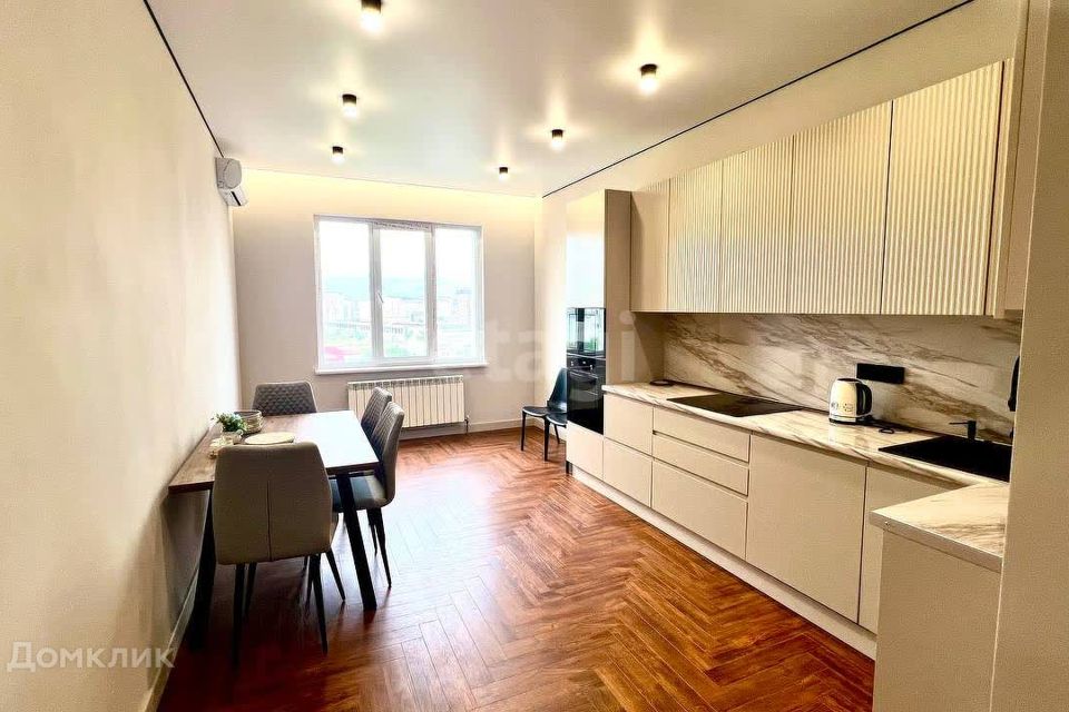 Продаётся 2-комнатная квартира, 72 м²