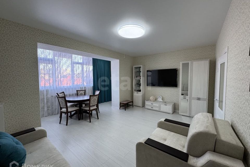 Продаётся 2-комнатная квартира, 72.1 м²