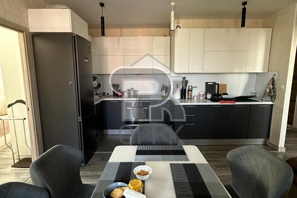 Продаётся 3-комнатная квартира, 72 м²