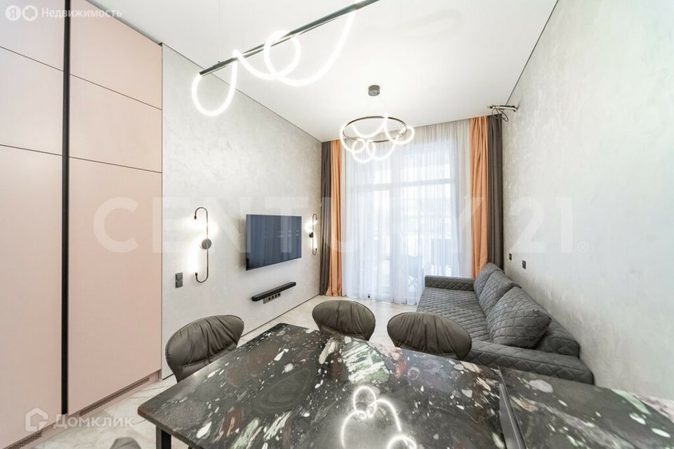 Продаётся 3-комнатная квартира, 122 м²