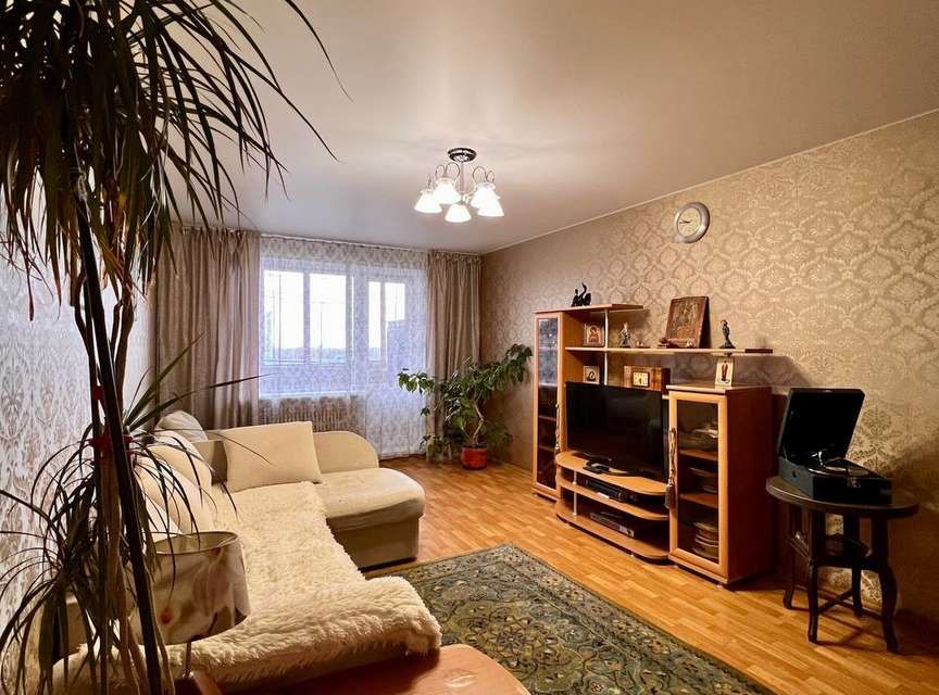 Продаётся 3-комнатная квартира, 97.9 м²