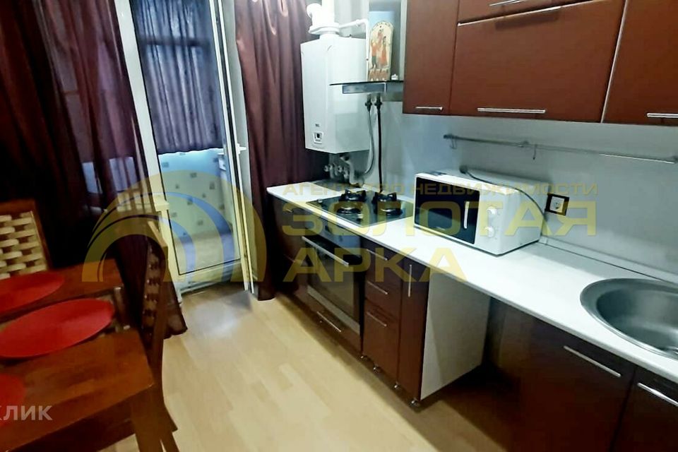 Продаётся 3-комнатная квартира, 67.8 м²