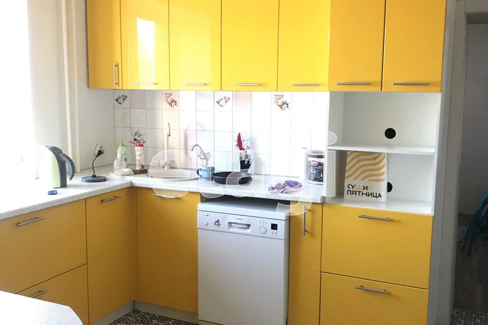 Продаётся 3-комнатная квартира, 122.9 м²