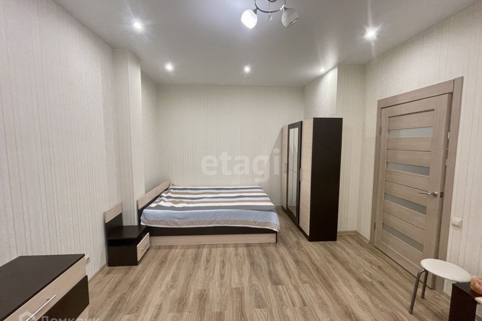 Продаётся 1-комнатная квартира, 42 м²