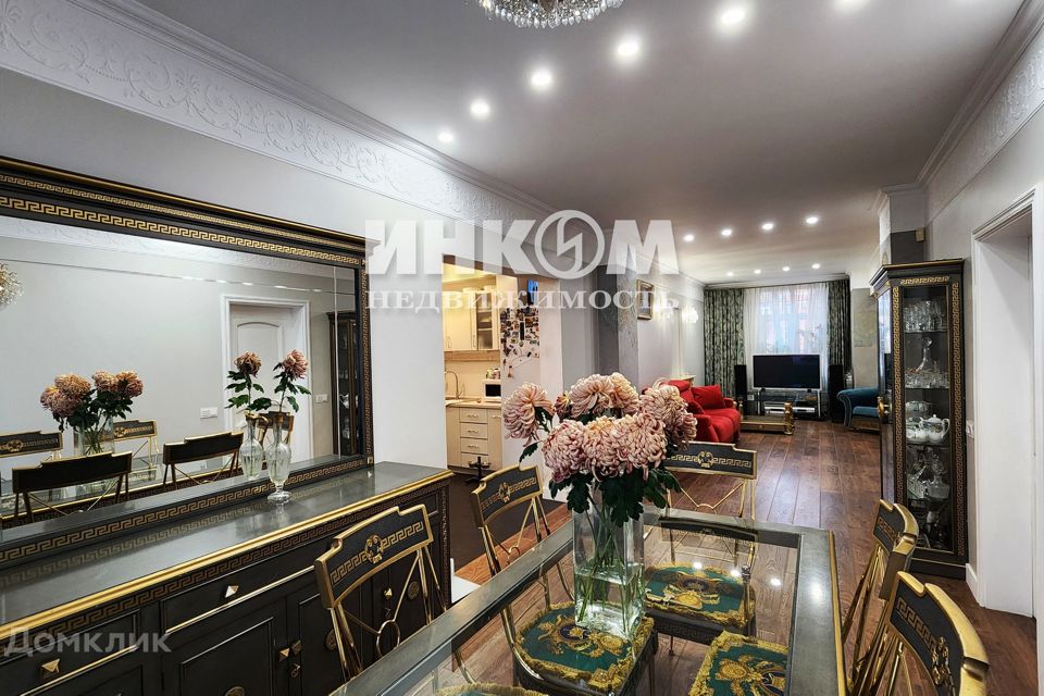 Продаётся 3-комнатная квартира, 102.4 м²