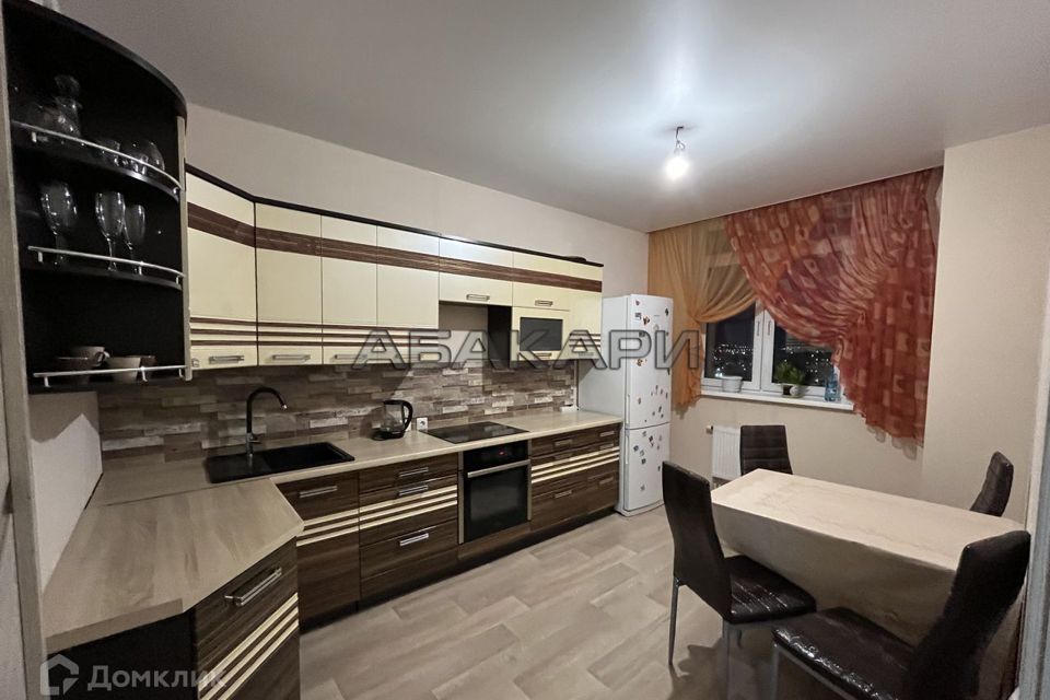Сдаётся 2-комнатная квартира, 70 м²