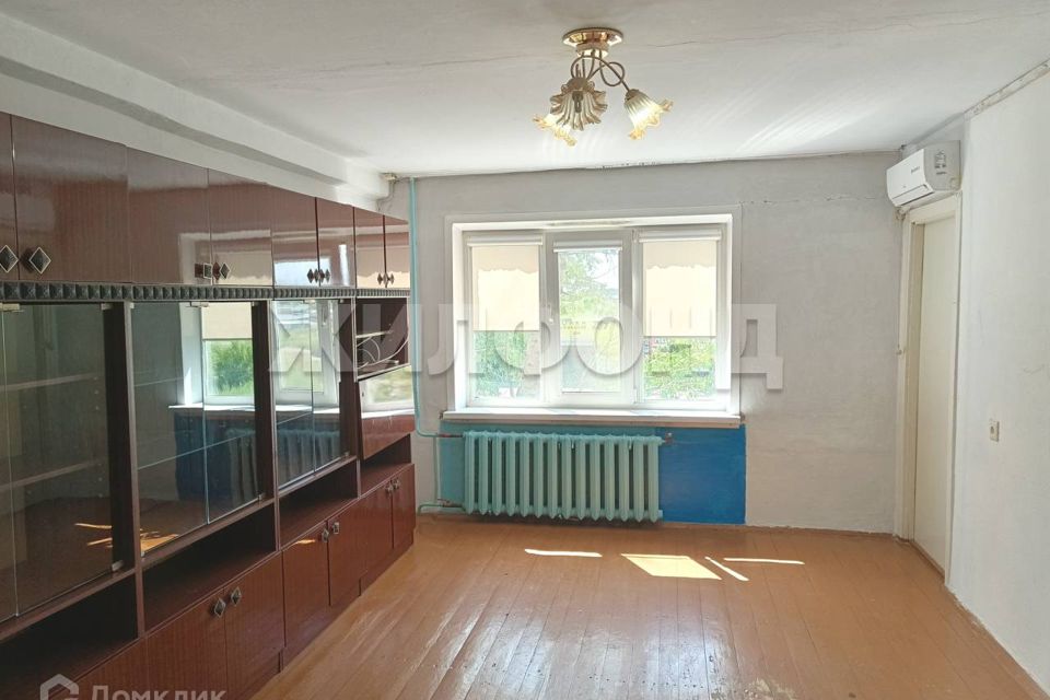 Продаётся 4-комнатная квартира, 57.3 м²