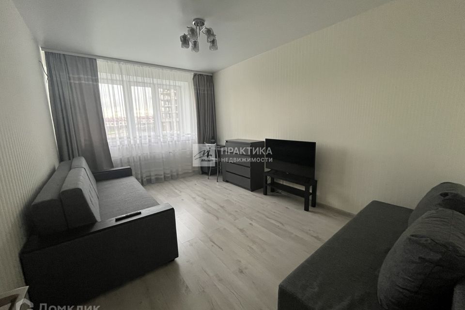 Продаётся 1-комнатная квартира, 42 м²