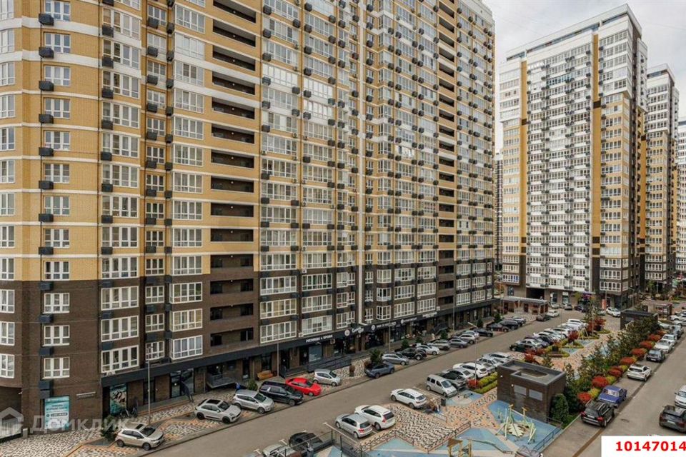 Продаётся 1-комнатная квартира, 56 м²