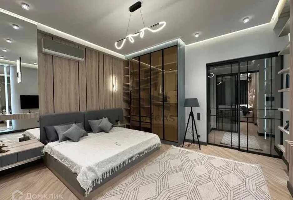 Сдаётся 2-комнатная квартира, 75 м²