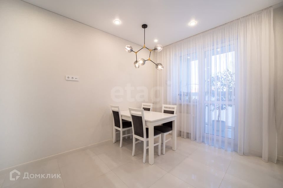 Продаётся 2-комнатная квартира, 69.5 м²