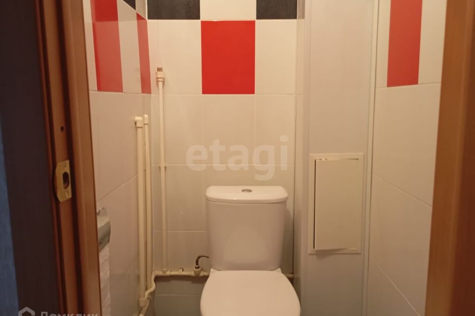 Продаётся 1-комнатная квартира, 54.1 м²