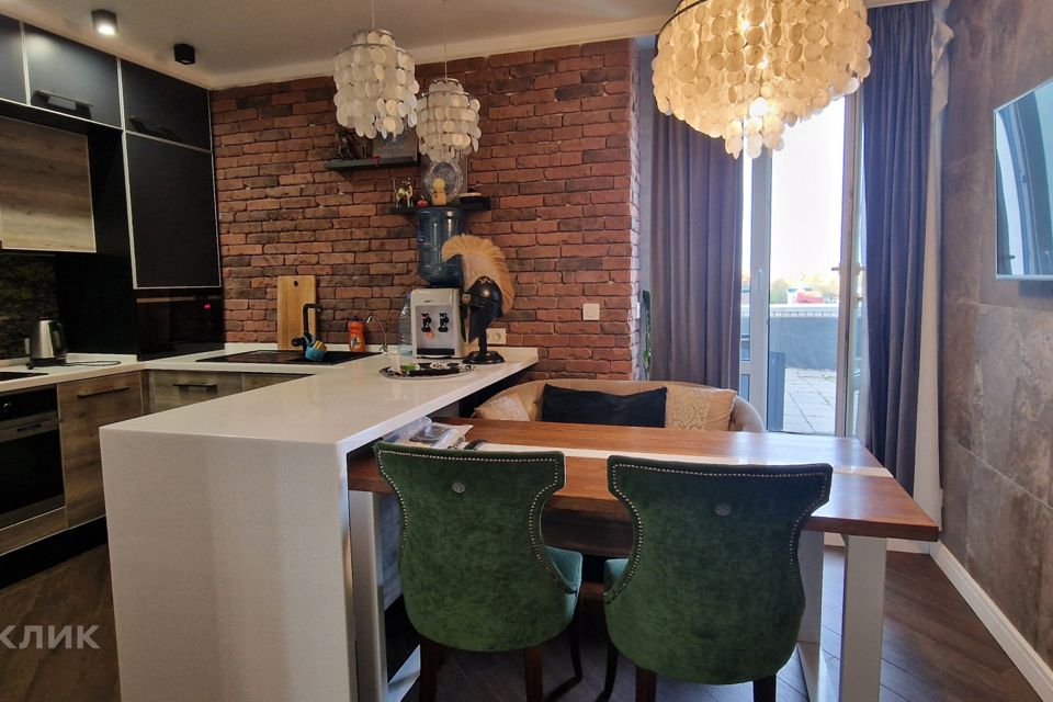 Продаётся 2-комнатная квартира, 57.6 м²
