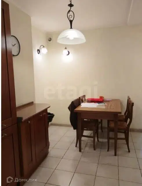 Продаётся 3-комнатная квартира, 108 м²