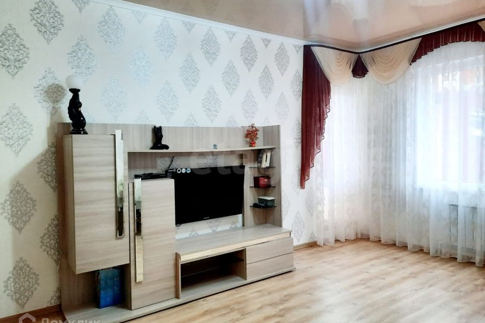 Продаётся 2-комнатная квартира, 75.7 м²
