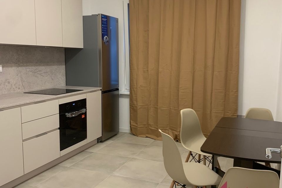 Сдаётся 2-комнатная квартира, 58 м²