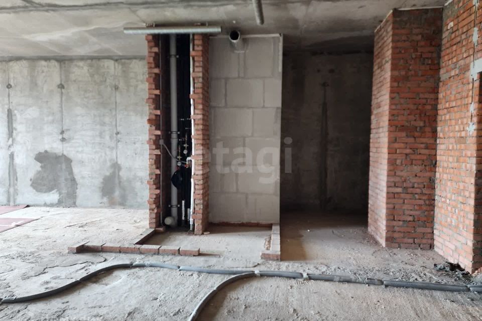 Продаётся 2-комнатная квартира, 131.4 м²