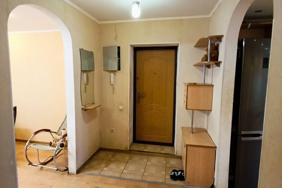Продаётся 4-комнатная квартира, 110 м²