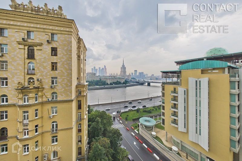 Продаётся 3-комнатная квартира, 207 м²