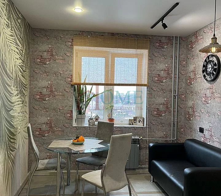 Сдаётся 2-комнатная квартира, 63.7 м²