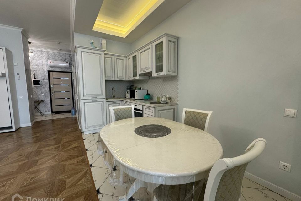 Сдаётся студия, 42 м²