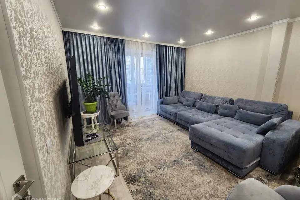 Продаётся 3-комнатная квартира, 105 м²